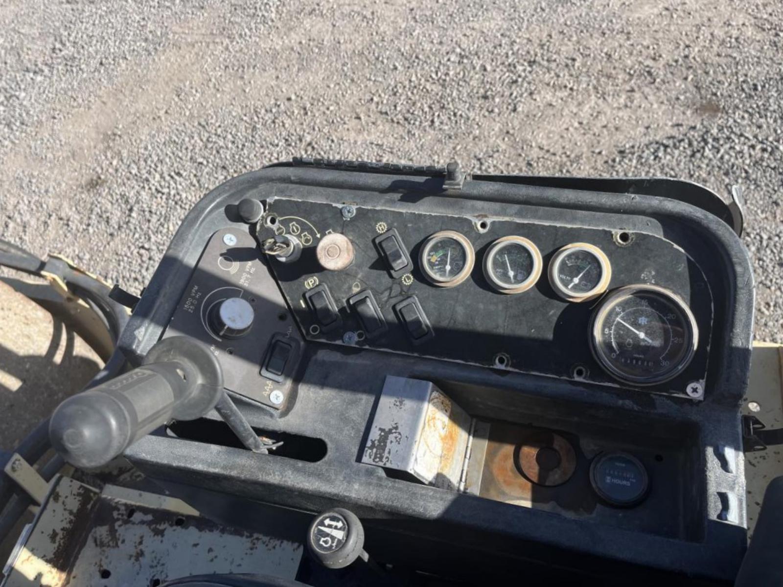 ./imagenes/INVOICE/2019/8980/INGERSOLL RAND SD-70D (10).JPG